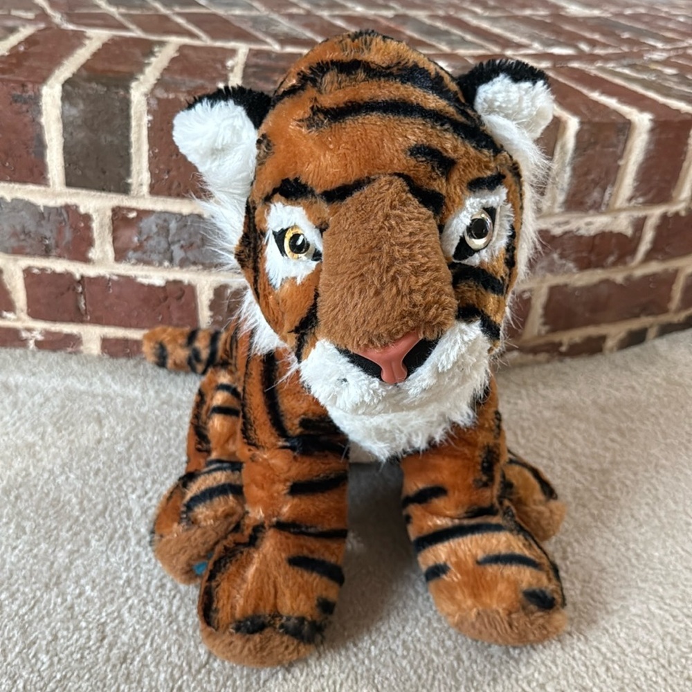 Animal planet large plush tiger
